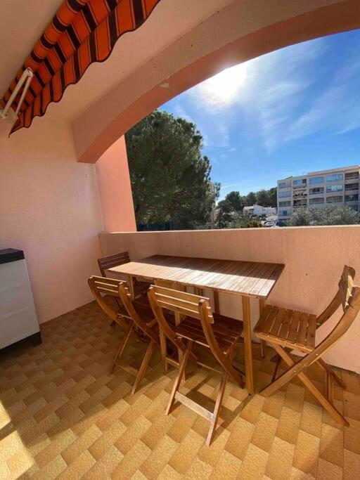 Charmant Studio A Saint Mandrier Sur Mer Appartement Buitenkant foto